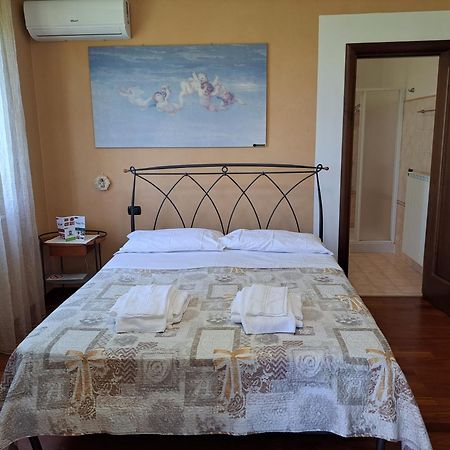 B & B Le Tre Rose Tollo Esterno foto