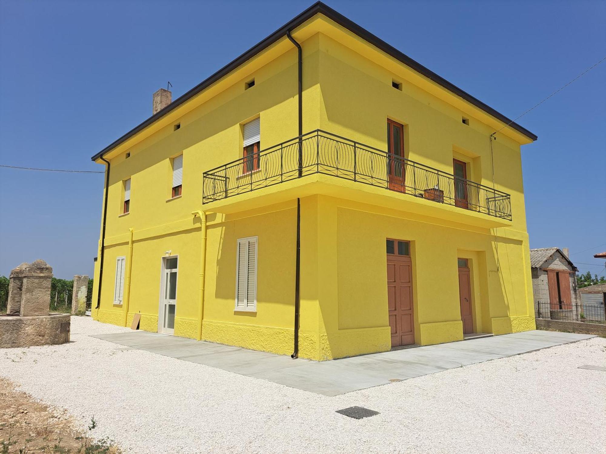 B & B Le Tre Rose Tollo Esterno foto