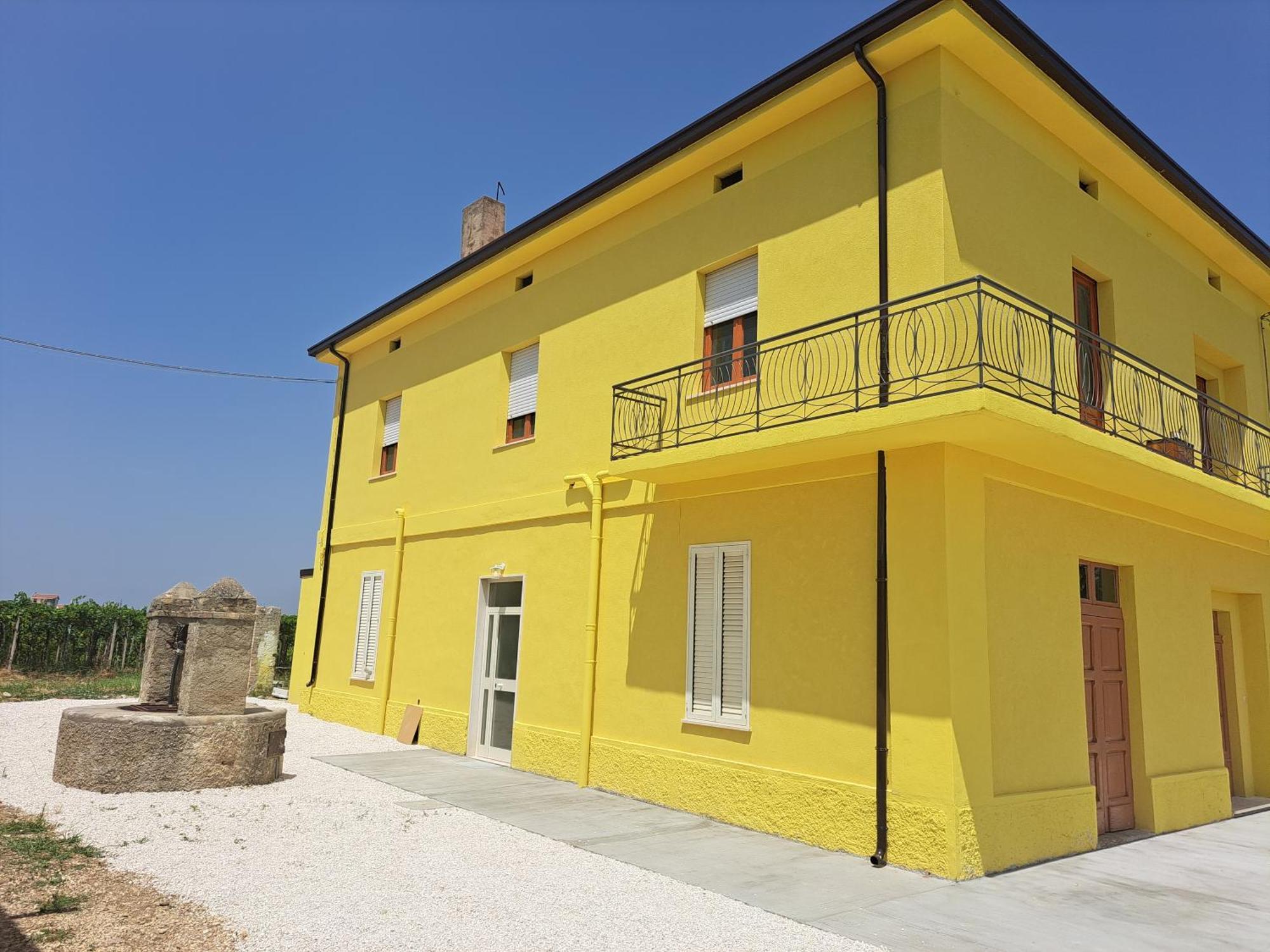 B & B Le Tre Rose Tollo Esterno foto